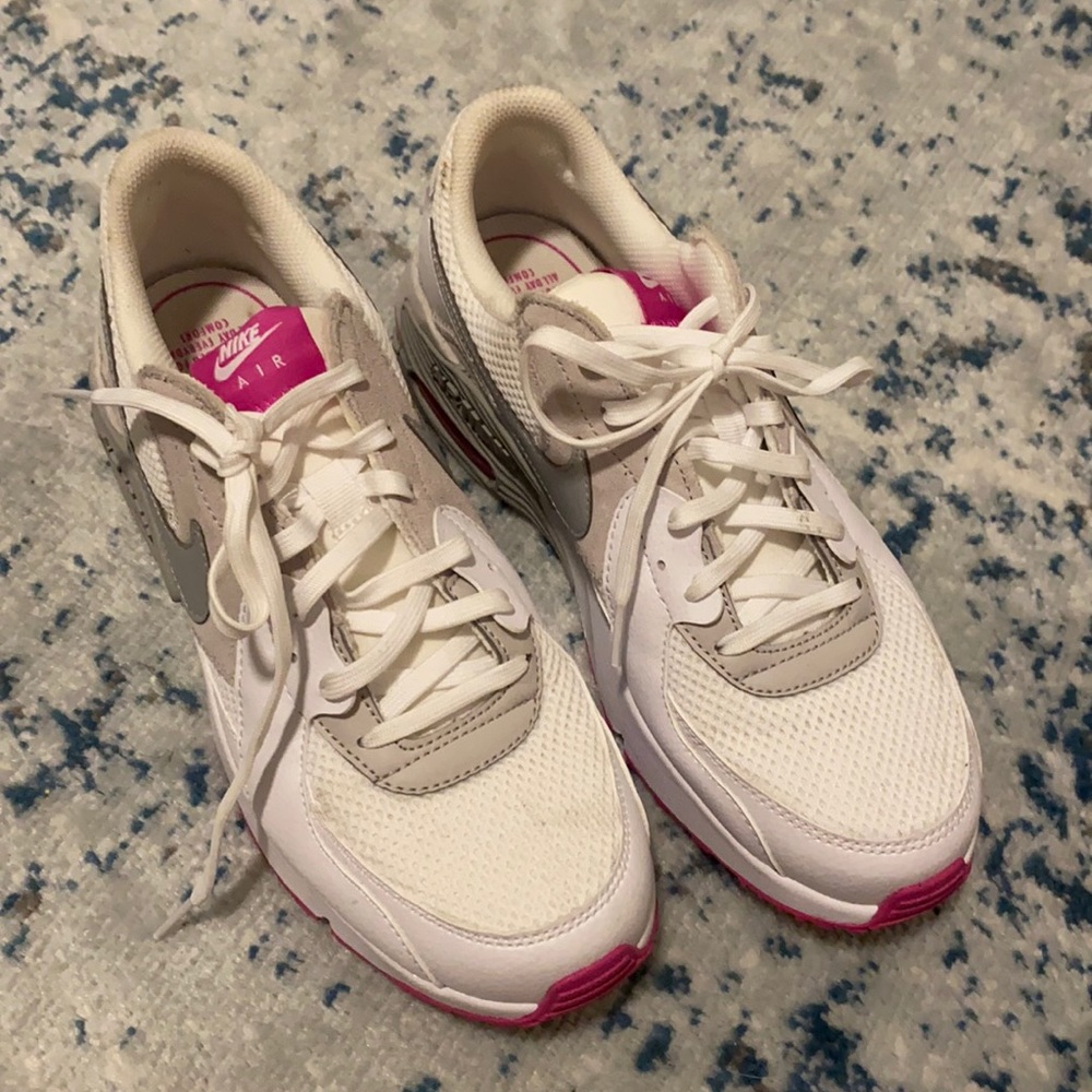 Barely worn Air Max!